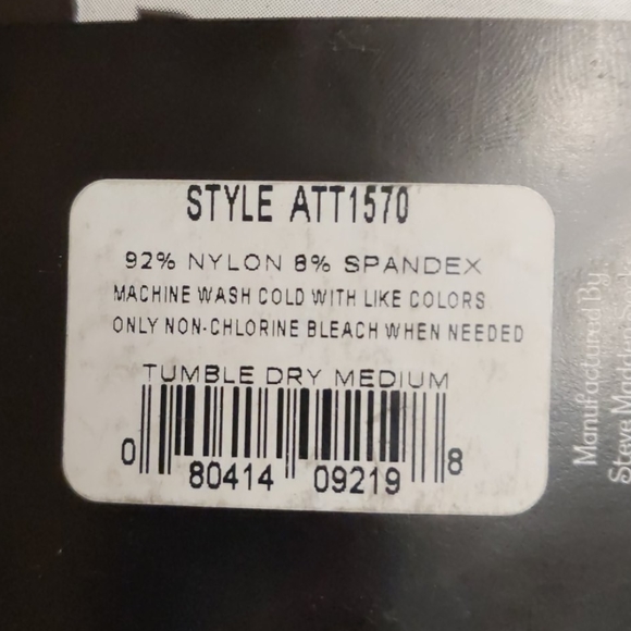 Steve madden red fishnet tights - Picture 3 of 5